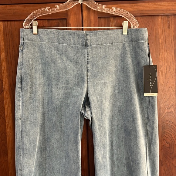 NYDJ Teresa Wide Leg Pull On Jeans - Picture 2 of 7